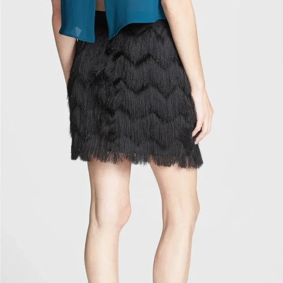 Black Fringe Mini Skirt Flapper Style - Picture 3 of 8